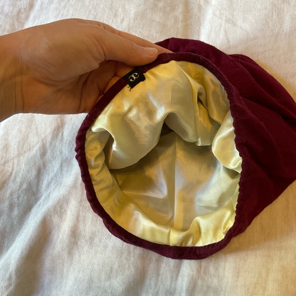 Grace Eleyae satin lined protective cap - Picture 5 of 5